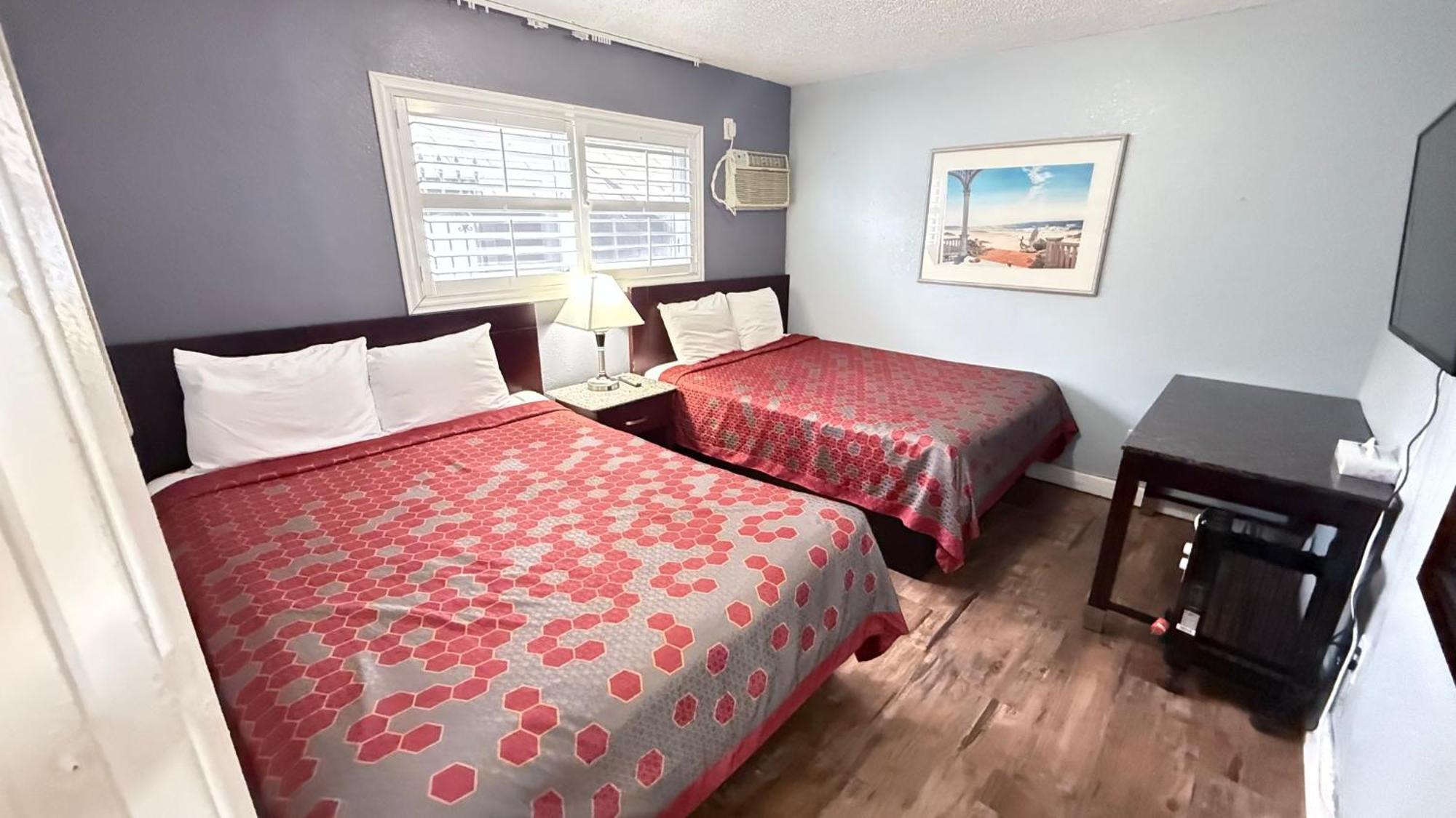 Fireside Inn By The Beach Boardwalk & Bowling 산타크루즈 외부 사진